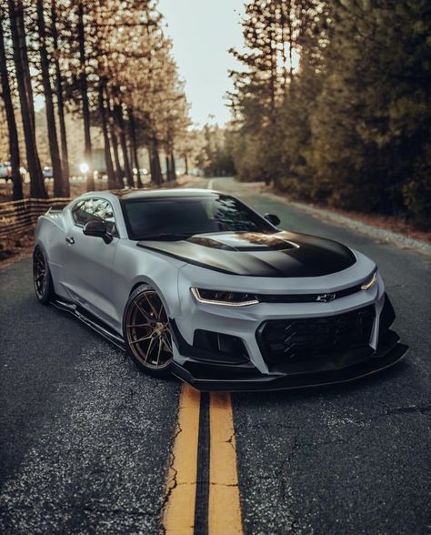 Chevrolet Camaro Matte Black, Camaro Wallpaper, Chevrolet Camaro Black, Black Camaro, Car Wheels Diy, Camaro Car, Chevrolet Camaro Zl1, Car Wheels Rims, Black Panthers