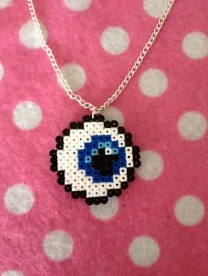 Eyeball Necklace, Mini Hama Beads, Hamma Beads Ideas, Easy Perler Bead Patterns, Melty Bead Patterns, Pearl Beads Pattern, Easy Perler Beads Ideas, Hama Beads Design, 8bit Art