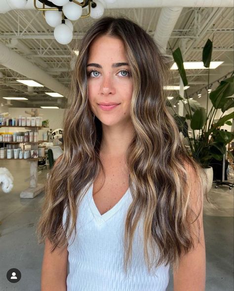 Hair Color Caramel Balayage, Hair Color Balayage Blonde, Brown Hair Color Balayage, Rose Brown Hair Color, Caramel Balayage Hair, Aesthetic Pictures Wallpaper, Rose Brown Hair, Caramel Hair Color, Asthetic Picture Wallpaper