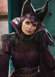 Maleficent Descendants, Descendants Maleficent, Descendants Dr, Mal Descendants, Harry Hook, Isle Of The Lost, Feeling Used, Lost Job, Shows On Netflix