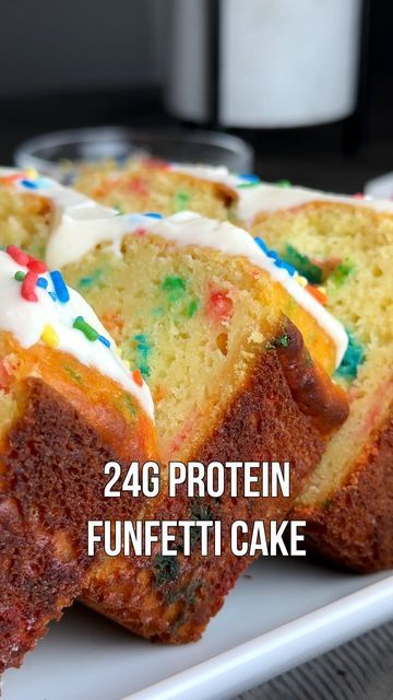 Macro Friendly Birthday Cake, Protein Funfetti Cake, High Protein Cake, Cake Batter Extract, Protein Icing, Protein Cake Recipe, Protein Frosting, Healthy High Protein Snacks, Protein Dessert