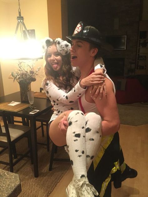 Dalmatian & Firefighter Meme Costume, Halloween Costumes Diy Couples, Cute Couples Costumes, Funny Couple Halloween Costumes, Best Couples Costumes, Best Friend Halloween Costumes, Halloween Coustumes, Couple Costumes, Couples Halloween Outfits