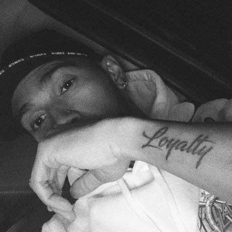 Loyalty tattoo on Lewis Hamilton's left forearm. Left Forearm Tattoo, Back Of Forearm Tattoo, Tattoo Under Breast, Word English, Chest Tattoo Drawings, Loyalty Tattoo, Black Men Tattoos, Small Chest Tattoos, Lewis Hamilton Formula 1