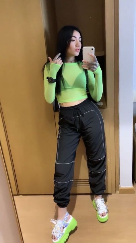 Rave Pants Outfits, Parklife Festival Outfit, Neon Green Rave Outfit, Parklife Outfit, 80s Neon Outfit, Green Rave Outfit, Nct Outfits, Nicole Amado, Neon Green Outfits