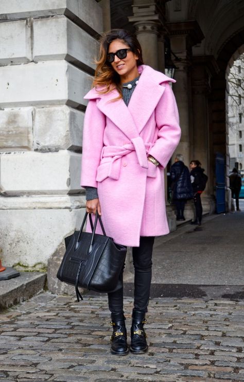 Deep Winter, Pink Coat, London Street Style, Coat Design, Style Crush, Pink Outfit, Outdoor Style, Well Dressed, London Fashion Week