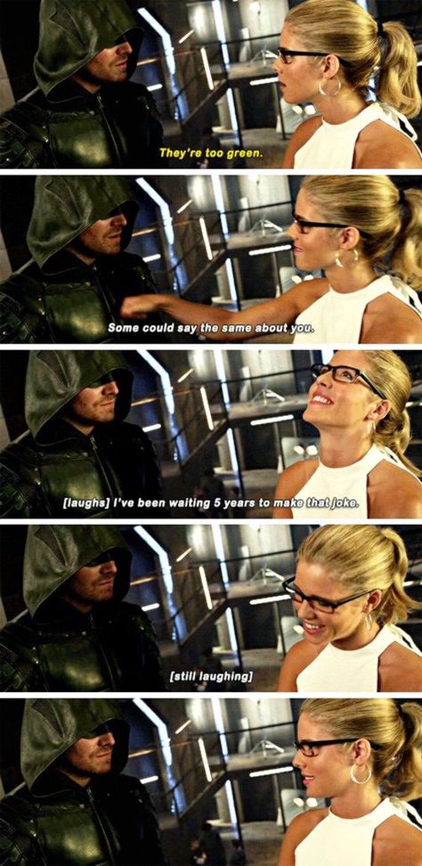 O: "They're too green." F: "Some could say the same about you." F: "I've been waiting 5 years to make that joke." 5x02 #Olicity IT WAS WORTH THE WAITING! The Arrow, Green Arrow And Black Canary, Arrow Funny, Dc Memes Funny, Funny Flash Memes, The Flash Memes Funny, Arrow Felicity, Flash Funny, Arrowverse Memes Funny