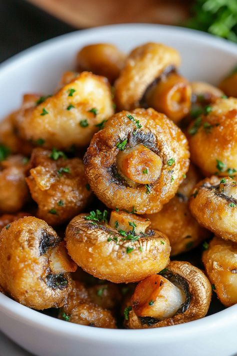 Crispy Fried Mushrooms, Fried Mushrooms Batter, Fried Stuffed Mushrooms, Deep Fried Mushrooms, Battered Mushrooms, 2025 Recipes, Fried Mushroom Recipes, Breaded Mushrooms, Mushroom Side Dishes