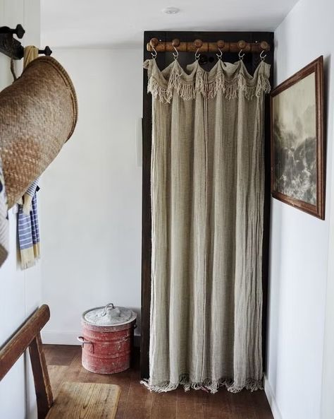 Hallway with hanging curtain partition Curtain Doorway Ideas, Curtain Instead Of Door, Fabric Diy Ideas, Curtain Hallway, Farrow And Ball Hallway, Colour Furniture, Small Space Ideas, Country Cottage Bedroom, Wooden Dog Bed