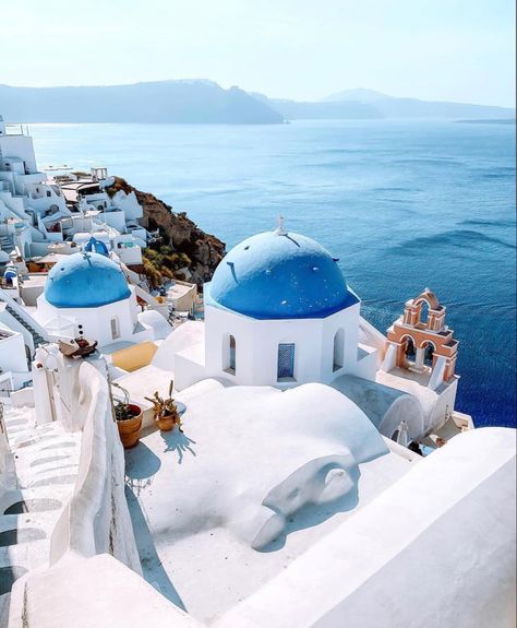 Santorini Bucket List, Santorini Grecia, Cyclades Islands, Greek Culture, Santorini Greece, Greek Island, European Summer, Beautiful Nature Scenes, Ancient Cities