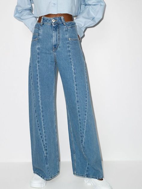 Unique Denim Jeans, Denim Fashion 2023, Jeans Fashion 2023, Casual Outfit Summer, Back Jeans, Statement Jeans, Jeans Branding, Cut Out Jeans, Unique Jeans