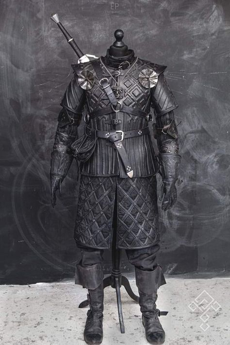 Black Leather Armor, Witcher Costume, Studded Leather Armor, Medieval Outfits, Josh Holloway, Armor Clothing, Tactical Wear, Medieval Clothes, Larp Armor