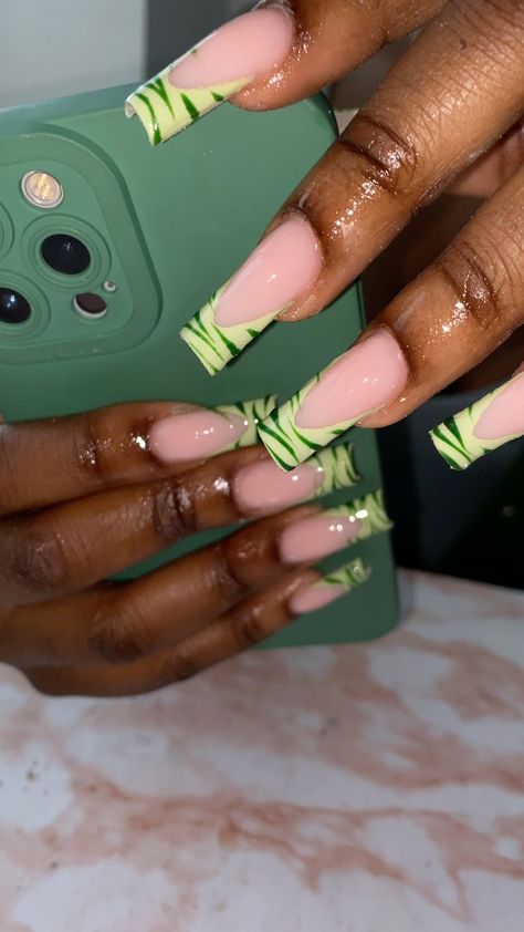 Green Nail Designs Short Nails, Green Nails Asthetics, Green Acyrilics Nails Design, Green Acrylic Nails French Tip, Medium Green Nails, Green And Brown Nails Acrylic, Green French Tip Design, Luigi Nails, Cute Green Nail Ideas