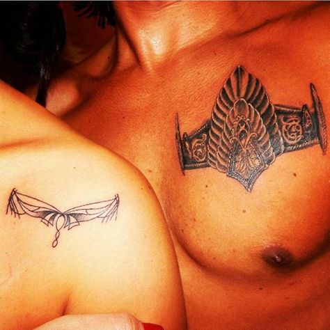 Now this is a couple tattoo! Arwen's headdress and the crown of Elessar. #tattoosofmiddleearth #lotrtattoo #lotr #tattoo #middleearth #lordoftherings Couples Lotr Tattoos, Lord Of The Rings Couple Tattoo, Evenstar Tattoo, Tolkien Tattoo, Fandom Tattoos, Couple Tat, Him And Her Tattoos, Lotr Tattoo, Lord Of The Rings Tattoo