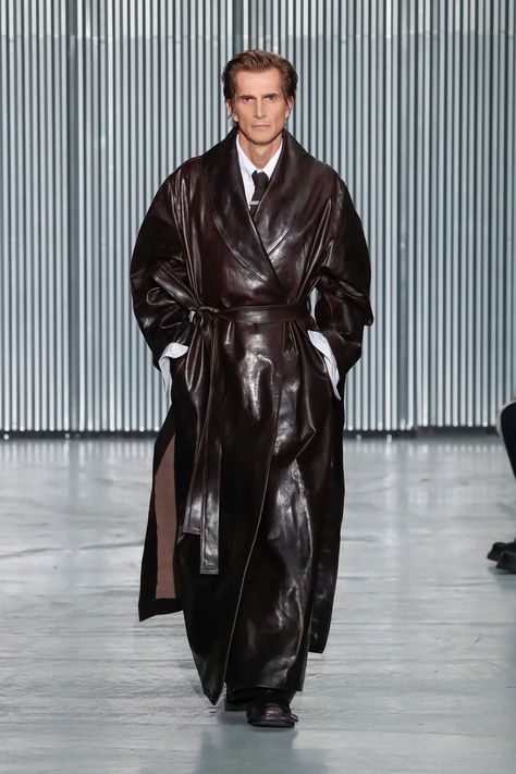 Egon Lab, Trench Coat Runway, Louis Gabriel Nouchi, The Pen Is Mightier, Men Styling, A Single Man, Paris Fashion Week Men, Mens Leather Coats, Genderless Fashion