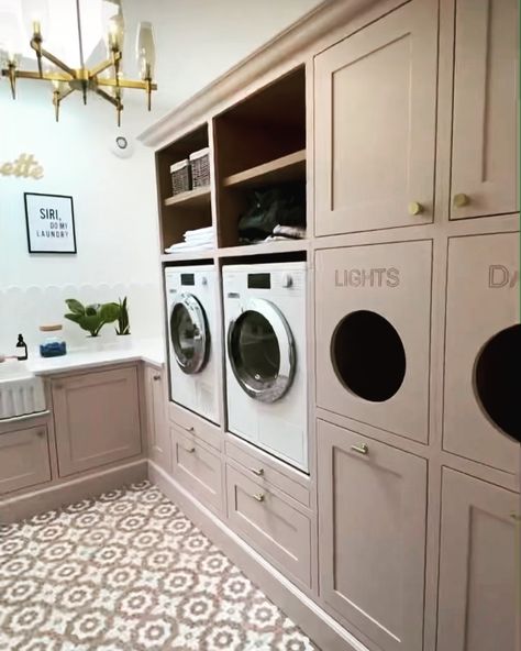 Large Utility Room Ideas, Large Utility Room, Utility Room Ideas, Stylish Laundry Room, Boot Room, Utility Rooms, Utility Room, Laundry Room Design, Royce