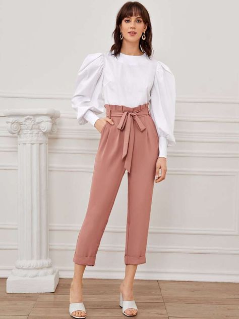 Pegged Pants Outfit, Pegged Pants, Gigot Sleeve, Peg Pants, Paper Bag Waist Pants, Fashion Vocabulary, Muslim Fashion Outfits, Women Pants, Trouser Style