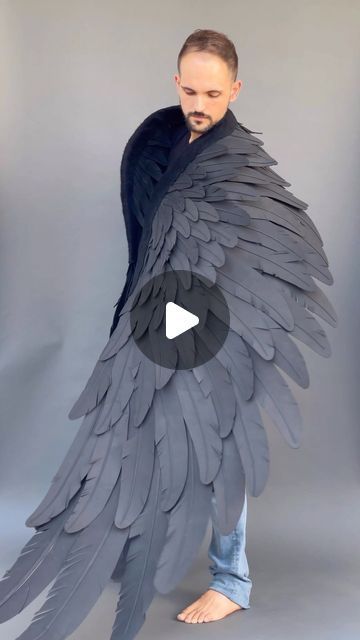 Retractable Wings Diy, How To Make Feather Wings, Feather Cape Diy, Foam Wings Diy, Eva Foam Wings, How To Make Cosplay Wings, Diy Feather Wings, How To Make Wings Costume, Winged Costume