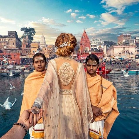 Nataly Osmann clicked at ghat of Varanasi in India Ganga Ghat, Murad Osmann, Fairytale Fashion, Visit India, India India, India Tour, Shadow Art, Photo Series, Traditional Fashion