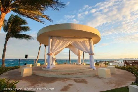 Hyatt Ziva Cancun Wedding, Cancun Mexico Outfits, Cancun Mexico Resorts, Vintage Hawaiian Decor, Dreams Riveria Cancun Wedding, Royalton Riviera Cancun Wedding Gazebo, Oahu Hawaii Secrets, Royalton Riviera Cancun Wedding Sky Terrace, Hyatt Ziva Cancun