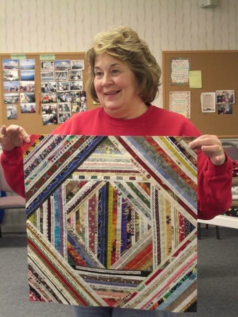 These delightful and adventurous quilters made a silk cigar style selvage quilt on Saturday in Harwinton, CT. We took this photo before the... Crumb Quilting Tutorials, Salvage Quilts, Selvedge Quilts, Selvage Projects, Quilting Scraps, Colchas Quilting, Sewing Designs, Crumb Quilt, Fiber Crafts