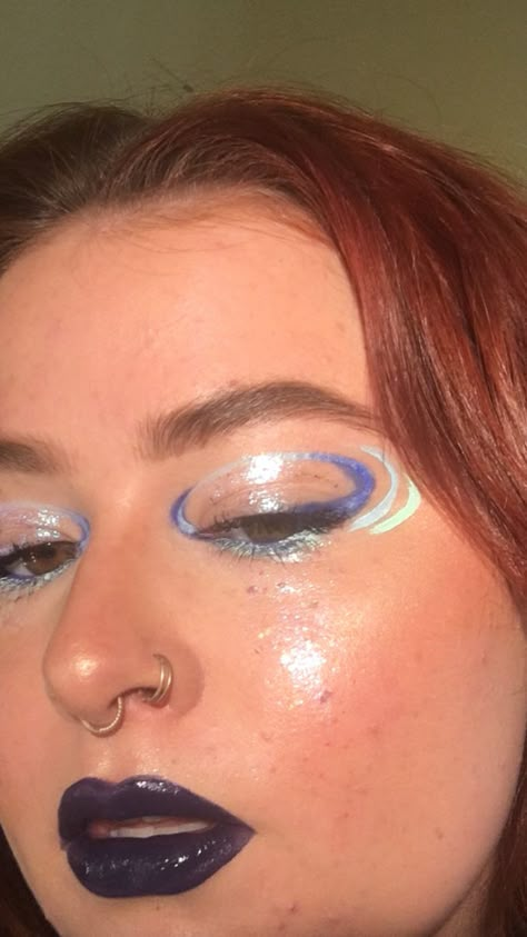 Saturn Makeup Look, Saturn Outfit Aesthetic, Glitter Graphic Liner, Saturn Inspired Outfit, Saturn Makeup, Space Themed Makeup, Liquid Liner Looks, Space Eyeliner, Colorful Graphic Liner