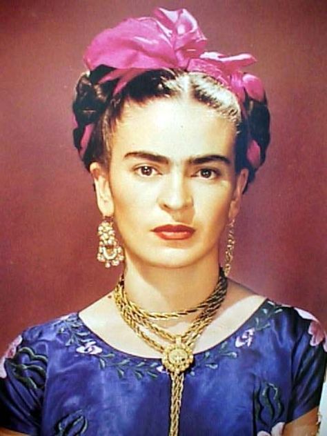 Beauty icons who aren't Marilyn Monroe. Although I don't know if I'd call Monroe any kind of icon Freida Kahlo, Karneval Diy, Frida Kahlo Paintings, Kahlo Paintings, Frida And Diego, Frida Art, Frida Kahlo Art, Diego Rivera, Mexican Artists