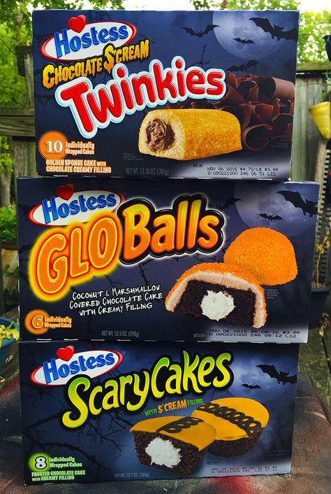 Hostess Halloween Cakes Halloween Snacks Store Bought, Chocolate Twinkie, Chocolate Marshmallow Cake, Marshmallow Cake, Spooky Halloween Treats, Spooky Snacks, Chocolate Sponge Cake, Halloween Everyday, Sleepover Food