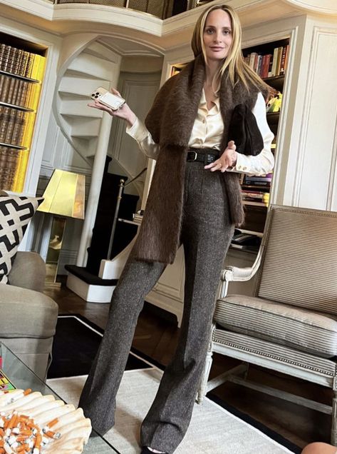 Lauren Santo Domingo Style, Lauren Santo Domingo, Paris October, Functional Fashion, Comfy Chic, Kaia Gerber, Smart Casual Outfit, Star Style, Diva Fashion