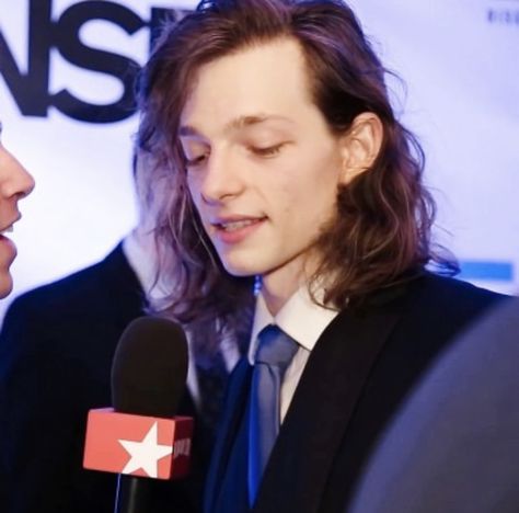 Mike Faist Dear Evan Hansen, Mike Faist Connor Murphy, Mike Faist Long Hair, Mike Fiast, George Salazar, Connor Murphy, Mike Faist, Evan Hansen, Andrew Christian