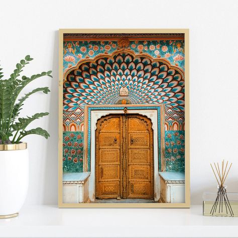 Photo Wall Decor Living Room, Decor Entrance, Painting Architecture, Print Room Decor, Indian Wall Art, Photo Wall Decor, Peacock Painting, Pichwai Paintings, Entrance Design