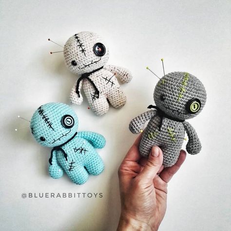 Amigurumi Zombie Free Pattern – Free Amigurumi Crochet Crocheted Stuffed Animals, Crochet Decrease, Crochet Abbreviations, Halloween Crochet Patterns, Voodoo Doll, Ideas Handmade, Crochet Amigurumi Free Patterns, Crochet Amigurumi Free, Fun Crochet Projects