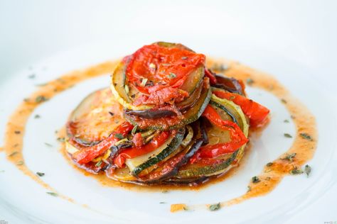 Ratatouille is a peasant dish. Today Ratatouille is a renowned dish all around Europe. It is a vegetable stew. Confit Byaldi, Ratatouille Dish, Ratatouille Recipe, Food Critic, French Dishes, Vegetable Stew, Different Vegetables, Chef Recipes, Food Plating