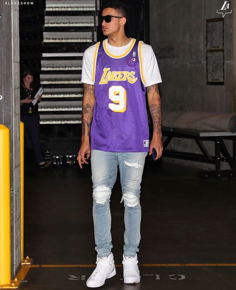 Laker Jersey Outfit Men, Nba Jersey Outfit, Lakers Outfit, Basketball Jersey Outfit, Basketball Game Outfit, Drake Clothing, Basketball Fashion, Lakers Jersey, Clean Fits