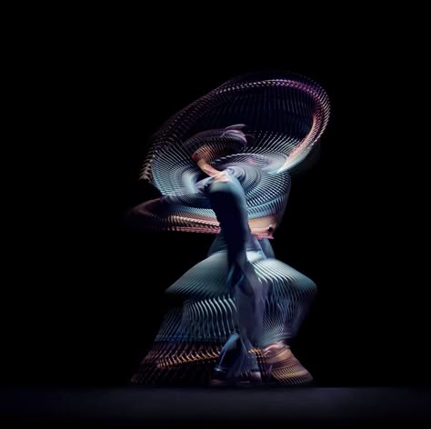 Movement In Graphic Design, Movement Art Design, Creative Dance Photography, Movement Challenge, Flow Movement, Kinetic Installation, Photo Movement, Motion Blur Photography, Movement Photography