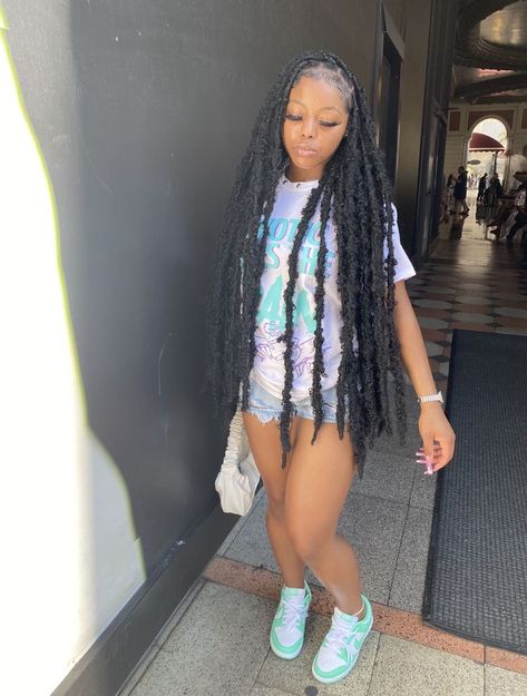 Large Distressed Locs, Long Butterfly Locs, Brown Skin Girl, Butterfly Locs, Beautiful Black Hair, Faux Locs Hairstyles, Cute Braided Hairstyles, Cute Box Braids Hairstyles, Protective Hairstyles Braids