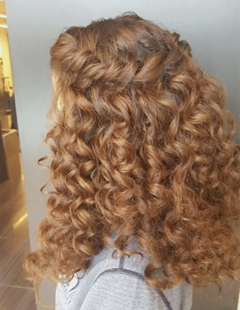 Braid For Prom, Auburn Curls, Curly Braids, Natural Curly Hair, Goddess Braids Hairstyles, Waterfall Braid, Makijaż Smokey Eye, Penteado Cabelo Curto, African Braids Hairstyles