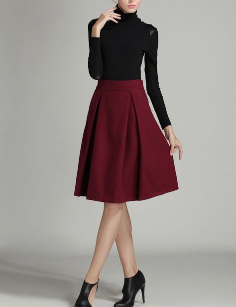 Shop Burgundy High Waist Midi Woolen Skirt online. SheIn offers Burgundy High Waist Midi Woolen Skirt & more to fit your fashionable needs. Maroon Skirt, Pretty Skirt, Burgundy Skirt, Trendy Skirts, Winter Pattern, Skirts Midi High Waisted, Elegant Fall, Red Skirt, Elegante Casual