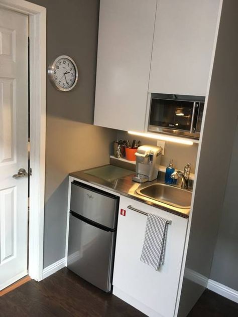 Studio Kitchen Layout, Studio With Kitchenette Layout, Micro Kitchenette, Small Refrigerator Ideas, Kitchenette Ideas Guest Suite Mini Kitchen, Smallest Kitchen Ideas, Small Kitchen Seating Ideas, Tiny Kitchen Design Small Apartments, Mini Kitchen In Bedroom