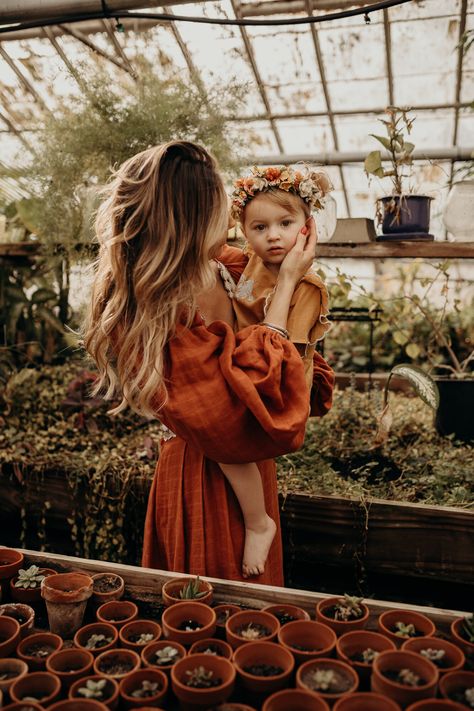 Family — Jesse Salter Photography Jesse Salter Photography, Mom And Me Photos, Boho Family Photos, Mom Daughter Photography, Greenhouse Pictures, Mommy Daughter Photoshoot, Winter Family Photography, Spring Family Pictures, Boho Photoshoot