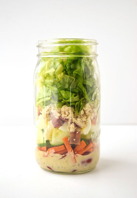 Meal Prep Mason Jar Cobb Salad {Whole30, Paleo) - lunch is served with this made-ahead fresh and tasty Cobb Salad! Add to your meal prep routine for an easy and nutritious salad that is ready to go! Salad Cobb, Whole30 Meal Prep, Make Ahead Salads, Protein Packed Meals, Meal Prep Plans, Mason Jar Salad, Small Mason Jars, Salad In A Jar, Paleo Lunch