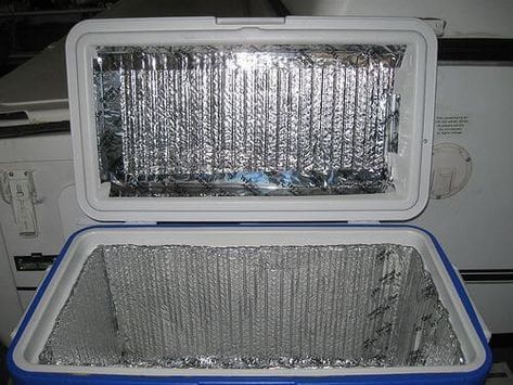 Astuces Camping-car, Zelt Camping, Diy Cooler, Camping Bedarf, Camping Diy, Kombi Home, Camping Hacks Diy, Festival Camping, Ice Chest