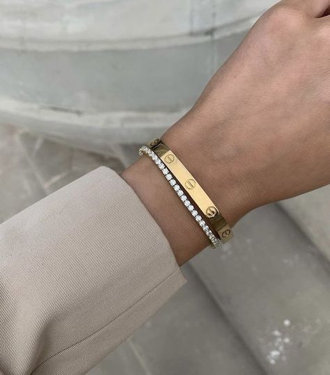 Luxe Jewelry, Dope Jewelry, Classy Jewelry, Stacked Jewelry, Tennis Bracelet Diamond, Hand Jewelry, Girly Jewelry, Cartier Love Bracelet, Jewelry Inspo