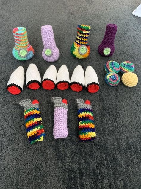 Some catnip toys I’ve made recently 🙃 DIY crochet cat toys #diycrochetcattoys #crochet #crochettoy #crochettoys 3.834 Crochet Doobie Cat Toy, Crochet Catnip Joints Pattern, Catnip Crochet Toy, Diy Crochet Cat Toys, Cat Nip Toys Diy Crochet, Cat Toy Crochet Pattern Free, Crochet Catnip Toy, Crochet Bong Free Pattern, Crochet Cat Toys Free Pattern