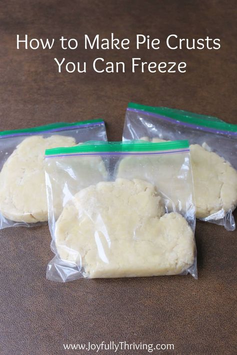 Freezer Pie, Pie Crust Recipe Easy, Pie Dough Recipe, Frozen Pie Crust, Easy Pie Crust, Pie Crust Dough, Perfect Pie Crust, Frozen Pie, How To Make Pie