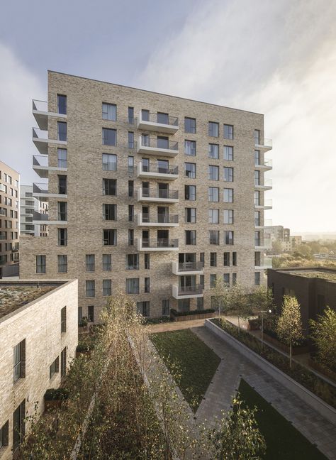 Gallery of Greenwich Peninsula Riverside / C.F. Møller - 9 Apartment Facade, Greenwich Peninsula, Architecture Residential, Riverside House, Facade Material, Brick Arch, Commercial Architecture, Architecture Old, Architecture Exterior