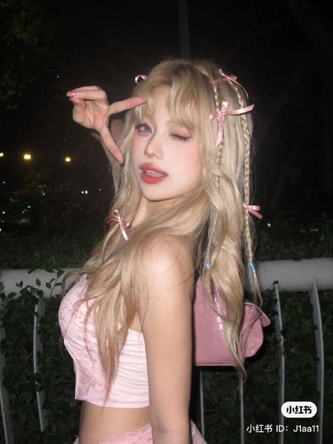 Composition Ideas, Y2k Hairstyles, Girl Aesthetics, Kpop Hair, Long Hairstyle, Tutorial Ideas, Trendy Hairstyle, Ribbon Hairstyle, Hairstyle Tutorial