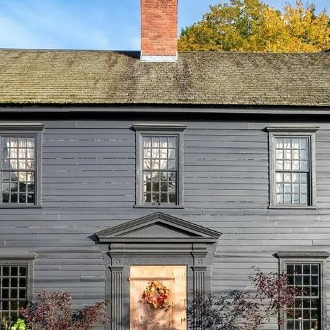 Circa Old Houses on Instagram: "The house was MOVED BY OXEN to its current location in 1800!! 😍⁠
⁠
c. 1764• $1,300,000 • 196 South Street, Williamstown, MA⁠
With Carolyn Umlauf of Harsch Associates⁠
📧  carolyn@harschrealestate.com 📞 (413) 822-7108⁠
⁠
👉️ full listing at circaoldhouses.com⁠
⁠
From the listing: A most unusual offering on almost 4 acres in town opposite the Clark Art Institute.  This includes a remarkably restored 18th century Georgian home built in 1764 with an early barn and shed, as well as a large open meadow surrounding this collection of buildings.  Once located on Main St where the College President’s house now sits, the house was moved by oxen to its current location in 1800. ( RRBrooks.) Restoration efforts follow the Deerfield tradition of interior feather-edged Colonial Cooking, Cooking Fireplace, Board Flooring, South Street, Clark Art, Georgian Homes, Current Location, Exposed Beams, Wide Plank