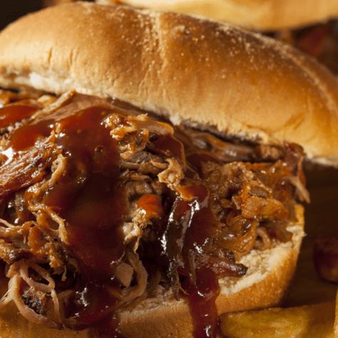 Slow Cooker Texas Pulled Pork Slow Cooker Texas Pulled Pork, Texas Pulled Pork, Slow Cooker Pork Roast, Pulled Pork Burger, Pork Crockpot Recipes, Best Crockpot Recipes, Pulled Pork Recipes, Slow Cooker Pork, Pork Dishes