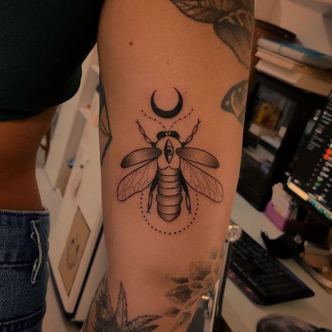 Lightning Bug Tattoo, Firefly Tattoo, Bookish Tattoos, Lightning Bug, Bug Tattoo, Book Tattoo, Sketches Simple, Matching Tattoos, Art Drawings Sketches Simple