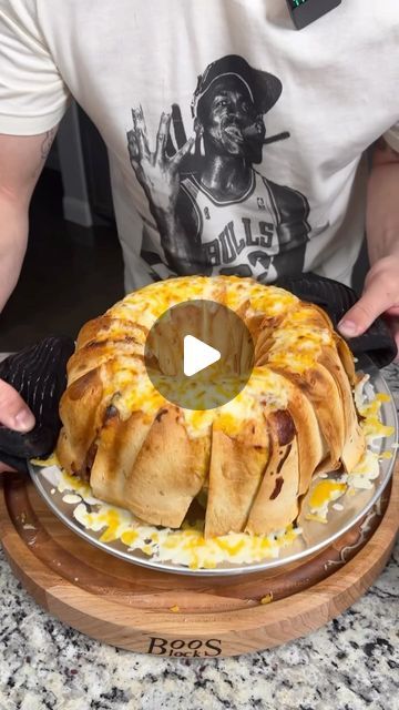 24K views · 1.3K likes | Food Dudes on Instagram: "Taco Crunch Ring 🌮 #easyrecipes #familydinner #mexicanfood #tacotuesday" Taco Crunch Ring, Bundt Pan Taco Ring, Taco Ring With Crescent Rolls, Food Dudes, Taco Ring, Roll Recipes, Crescent Roll Recipes, Crescent Roll, Bundt Pan